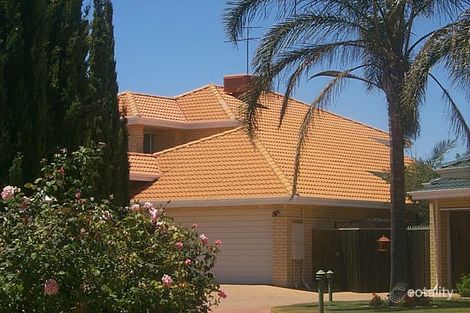 18 Quayside Cl, Halls Head, WA 6210