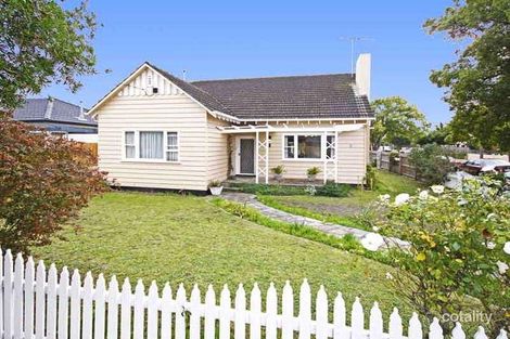 8 Sydenham Ave, Manifold Heights, VIC 3218