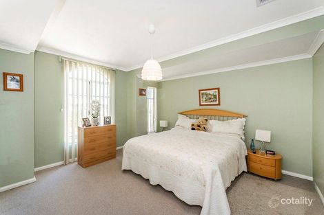 Property photo of 1 Marsdenia Road Halls Head WA 6210