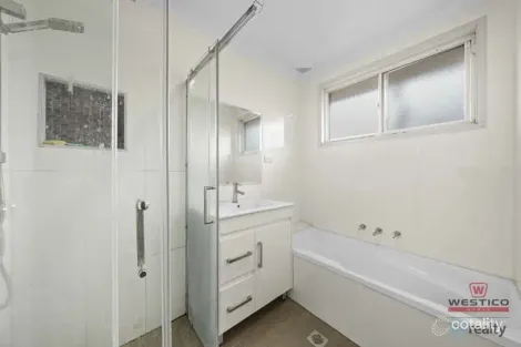 Property photo of 2 Packard Close Ingleburn NSW 2565
