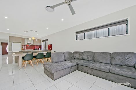 Property photo of 6 Murcutt Street Ropes Crossing NSW 2760