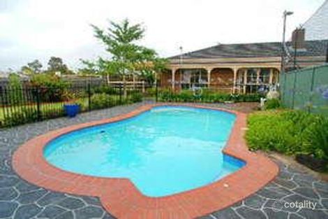 Property photo of 22 Lord Avenue Dingley Village VIC 3172