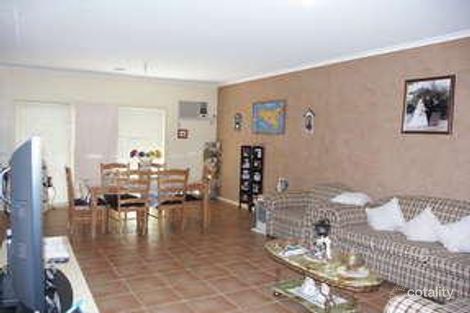 Property photo of 14 Augusta Crescent Sunshine North VIC 3020