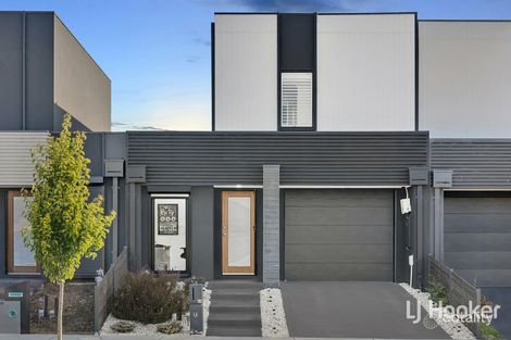 Property photo of 48 Fewster Circuit Mickleham VIC 3064