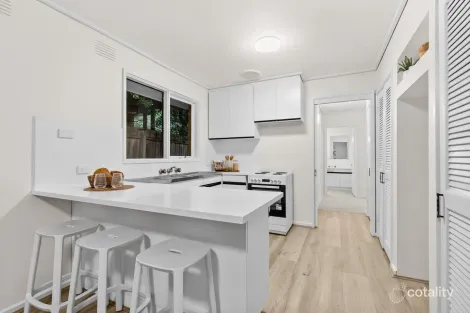 Property photo of 55 Silvertop Crescent Frankston North VIC 3200