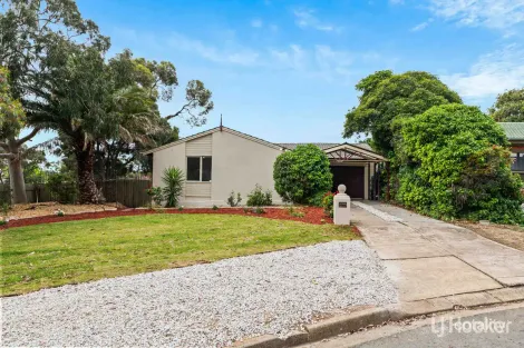 Property photo of 11 Conmurra Court Craigmore SA 5114
