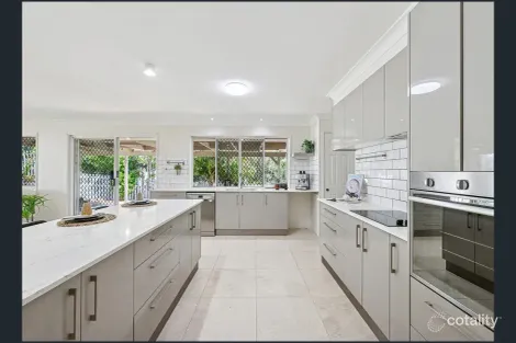 Property photo of 8 Stillwater Crescent Robina QLD 4226