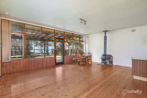 Property photo of 27 Hinemoa Avenue Killarney Vale NSW 2261