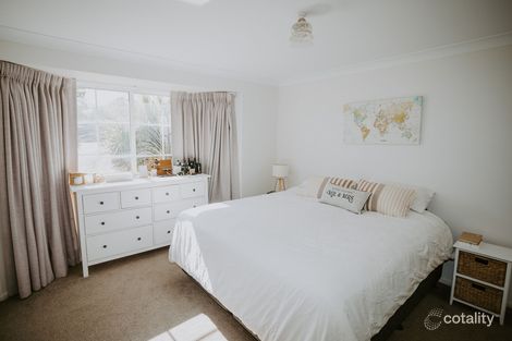 Property photo of 15 Noonga Crescent Hillvue NSW 2340