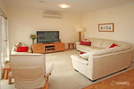 Property photo of 7 Waterville Vista Cranbourne VIC 3977