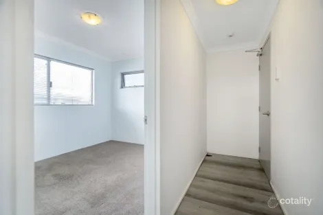 Property photo of 17/62A Wheeler Road Hamilton Hill WA 6163