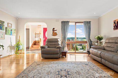 Property photo of 67 John Edgcumbe Way Endeavour Hills VIC 3802