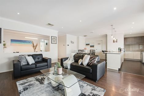 Property photo of 14 Turnstone Street Doreen VIC 3754