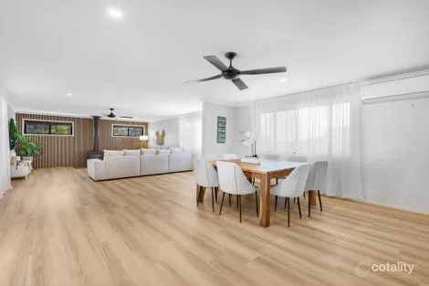 Property photo of 6 Rural View Court Craignish QLD 4655