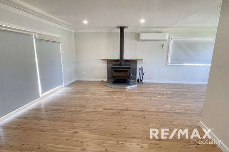 Property photo of 70 Tichborne Crescent Kooringal NSW 2650