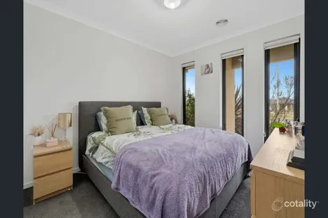 Property photo of 34 Aintree Close Clyde VIC 3978