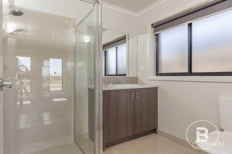 Property photo of 7 Seaford Street Alfredton VIC 3350