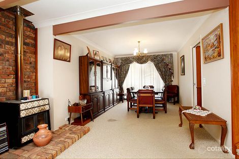 Property photo of 4 Merriman Close Elderslie NSW 2570