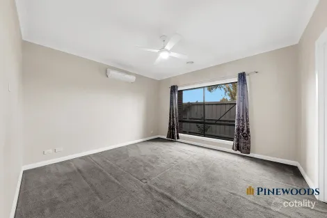 Property photo of 53 Linfield Parade Wollert VIC 3750