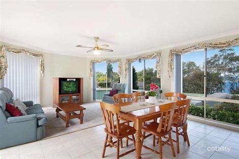 Property photo of 30 Express Circuit Marmong Point NSW 2284