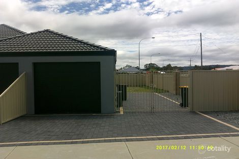 2a Saligna Bend, Wattle Grove, WA 6107