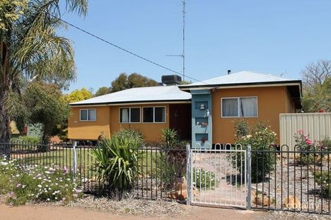 16 Carter St, Grass Valley, WA 6403