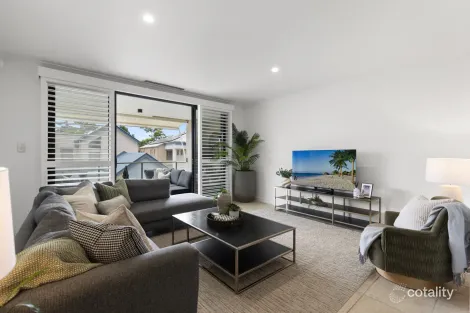 Property photo of 3205 Central Place Carrara QLD 4211