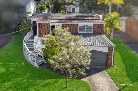 Property photo of 24 Hillcrest Road Empire Bay NSW 2257