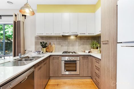 Property photo of 4/10 Jarvis Avenue Croydon VIC 3136