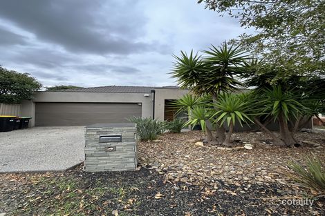 3 Holcolme St, Caroline Springs, VIC 3023