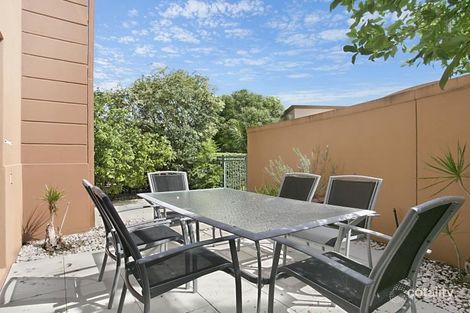 Property photo of 4/117 Palm Meadows Drive Carrara QLD 4211