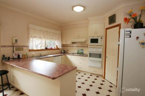 Property photo of 9 Sugargum Way Sunbury VIC 3429