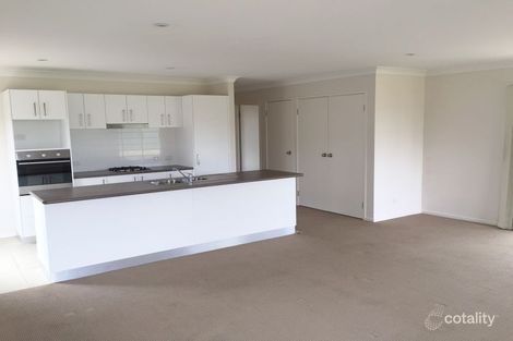 Property photo of 8 Nicola Place Lavington NSW 2641
