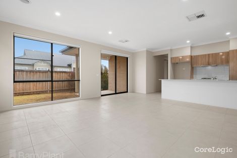 Property photo of 5 Lucille Road Point Cook VIC 3030