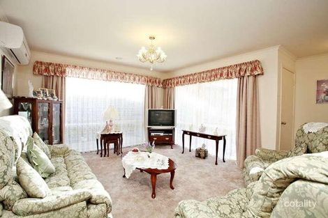 Property photo of 7 Sir Thomas Drive Pakenham VIC 3810