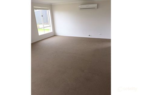 Property photo of 8 Nicola Place Lavington NSW 2641