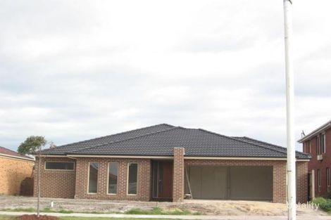 8 Lake View Bvd, Keysborough, VIC 3173