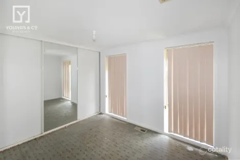Property photo of 42 Northumberland Crescent Shepparton VIC 3630