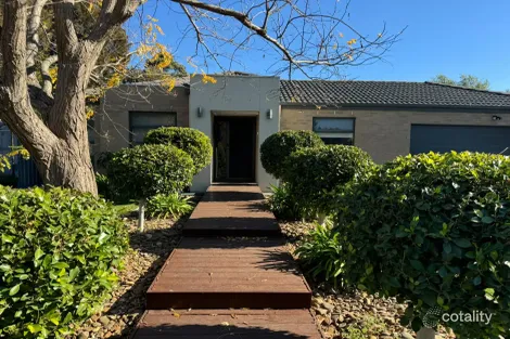 Property photo of 1 Blakeville Drive Caroline Springs VIC 3023