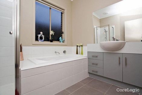 Property photo of 19 Montezuma Avenue Truganina VIC 3029