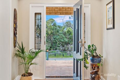 Property photo of 2 Cockatoo Ridge Joondalup WA 6027
