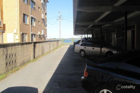 8/248 Marine Pde, Labrador, QLD 4215
