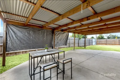 Property photo of 76 Silvereye Crescent Werribee VIC 3030