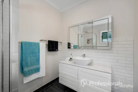 Property photo of 48 Station Road Seville VIC 3139