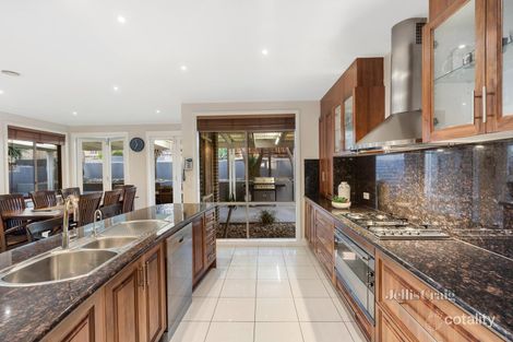 Property photo of 4 Macalister Boulevard Yallambie VIC 3085