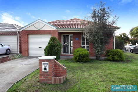 Property photo of 16 Wyperfeld Circuit Caroline Springs VIC 3023