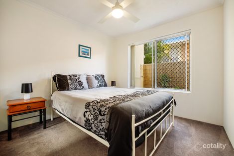 Property photo of 2/166 Surf Parade Broadbeach QLD 4218