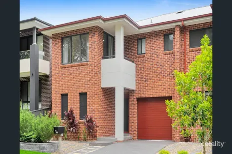 35a Fleming Dr, Campbelltown, NSW 2560