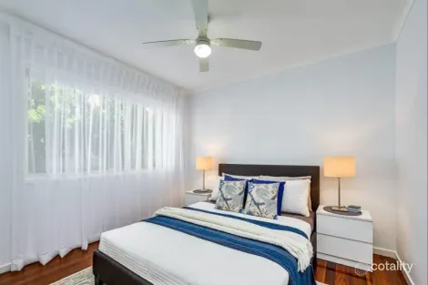 Property photo of 134 Turpin Road Labrador QLD 4215