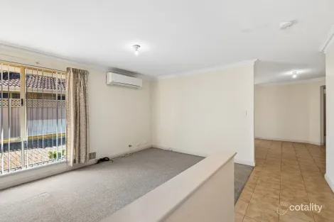 Property photo of 33 Blenny Close Cannington WA 6107